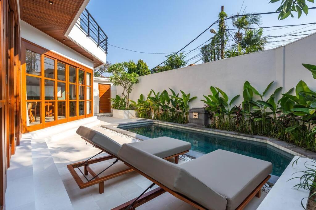 Bright Modern In Perfect Walkable Location Villa